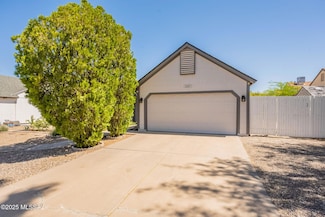 10571 E Breckinridge Dr, Tucson, AZ 85730