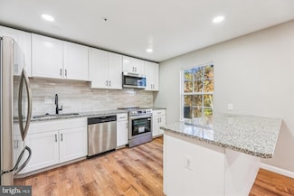 6906 Blue Holly Ct, District Heights, MD 20747