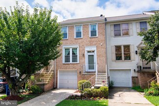 717 Herndon Woods Ct, Herndon, VA 20170