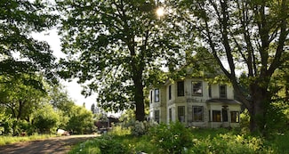 264 Commercial St, Hartland, ME 04943