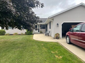 307 Dori Dr, Pearl City, IL 61062
