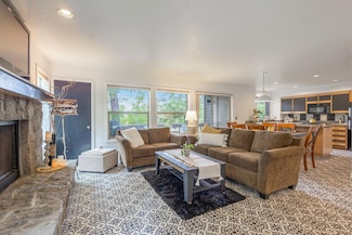 57317 Beaver Ridge Loop Unit 3, Sunriver, OR 97707
