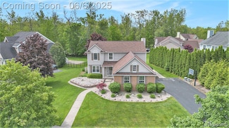 5580 Woodfield Pkwy, Grand Blanc, MI 48439