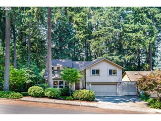 684 S 73rd St, Springfield, OR 97478