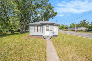 2201 Riordan St, Muskegon, MI 49444