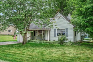 8786 E Eden Rd, Eden, NY 14057