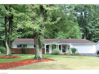 98 Edgewood Dr, Grafton, OH 44044