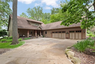 14967 S Shore Dr, Addison, MI 49220