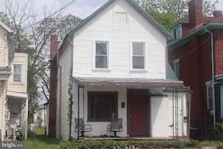 716 S 2nd St, Chambersburg, PA 17201