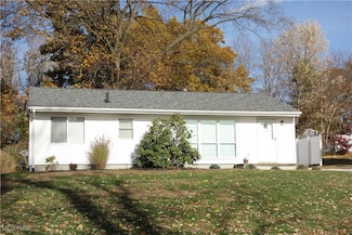 449 W Long Lake Blvd, Akron, OH 44319