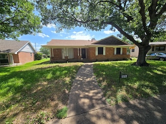 5323 Dazzle Dr, Dallas, TX 75232