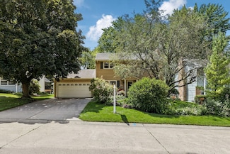 3112 Townview Ave NE, Saint Anthony, MN 55418