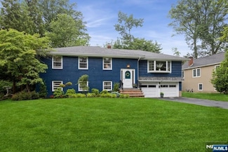 117 Morton Dr, Ramsey, NJ 07446
