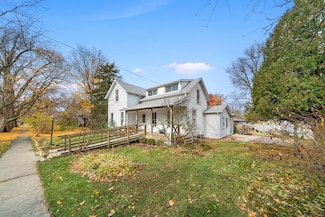 320 E Dekalb St, Somonauk, IL 60552