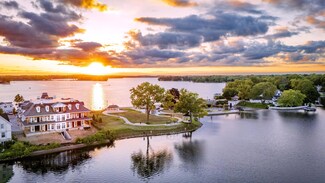 503 N Lake Rd Unit 5, Oconomowoc, WI 53066