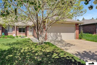 4946 Old Creek Rd, Lincoln, NE 68516