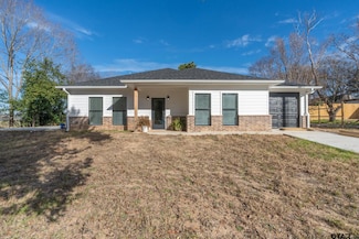 413 W Stewart St, Lindale, TX 75771