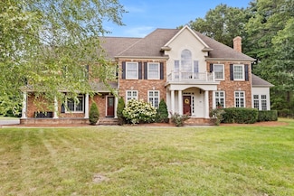 21 Crosswoods Path, Walpole, MA 02081
