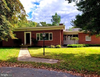 103 E Hamburg St, Pasadena, MD 21122