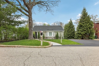 2112 Evergreen Ave, Fox River Grove, IL 60021