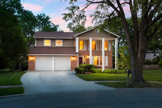 1386 Old Dominion Ct, Naperville, IL 60540