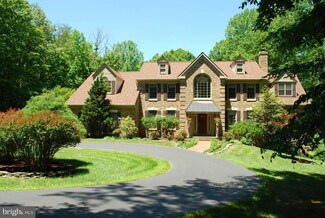 11500 Robert Stephens Dr, Fairfax Station, VA 22039