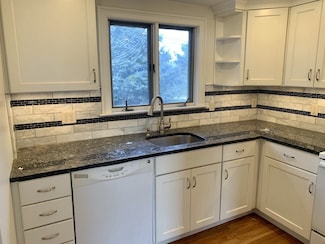 85 Andover St Unit 2, Peabody, MA 01960