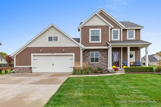 2376 Kinnrow Ave NW, Grand Rapids, MI 49534
