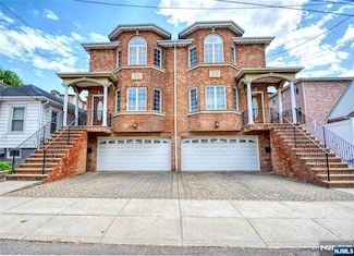 208 3rd St Unit A, Palisades Park, NJ 07650