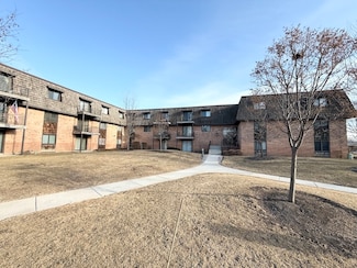 1 Oak Creek Dr Unit 1304, Buffalo Grove, IL 60089