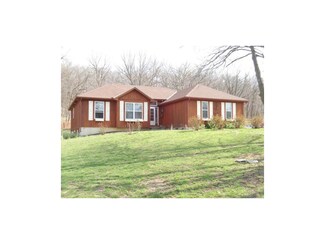 15231 Hillside Dr, Archie, MO 64725