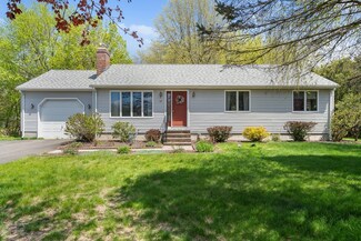 10 Plumbrook Dr, Easthampton, MA 01027