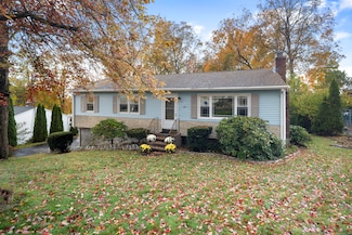 79 Fieldstone Rd, Waterbury, CT 06704