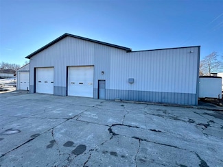 238 N Main St, North English, IA 52316
