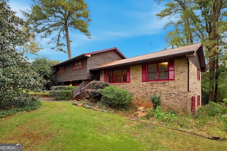 562 Gregg Dr SW, Lilburn, GA 30047