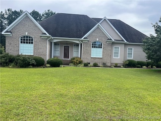 1110 Laurel Oak Ln, Lumberton, NC 28358