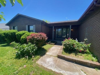 18668 Olive Street Rd, Chesterfield, MO 63005
