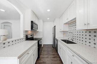 1687 Pentecost Way Unit 4, San Diego, CA 92105