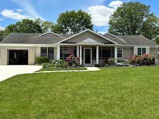 207 Hamilton Rd, Wapakoneta, OH 45895