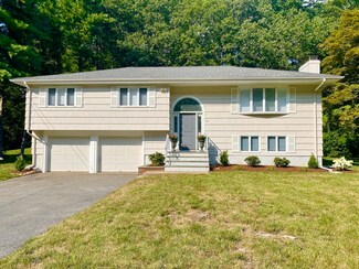12 Rolling Ln, Wayland, MA 01778