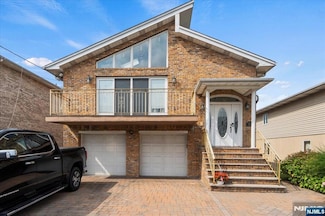 376 Page Ave, Lyndhurst, NJ 07071