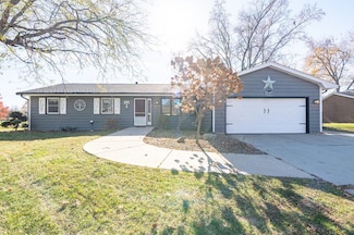 2907 Pheasant Run, Bloomington, IL 61704