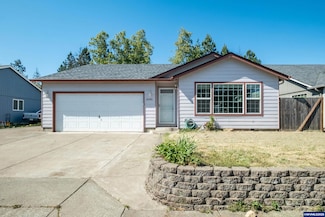 4570 Airport Ln, Sweet Home, OR 97386