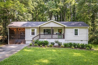 1744 Blossom Ln, Austell, GA 30168