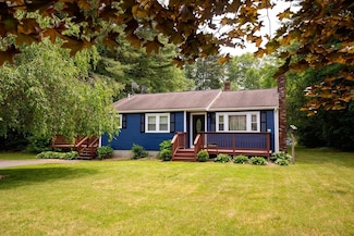 100 Plymouth St, Halifax, MA 02338