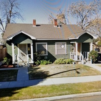 1231 N Poplar Ave, Fresno, CA 93728