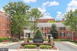 602 Bashford Ln Unit 2221, Alexandria, VA 22314
