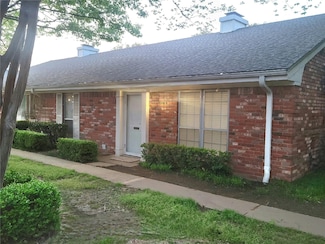 1185 Roaring Springs Rd, Fort Worth, TX 76114