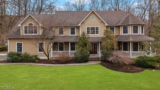 20 High Mountain Dr, Boonton, NJ 07005