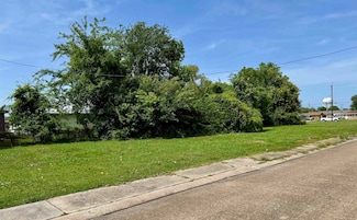 717 Aucoin St, Morgan City, LA 70380